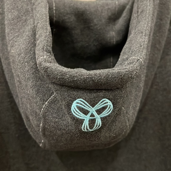 TNA Hoodie - Picture 5 of 5